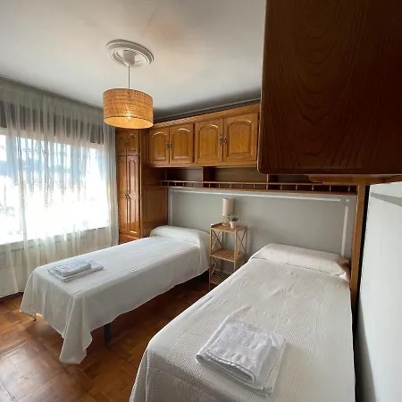 Semesterbostad Casa Sidro Novales